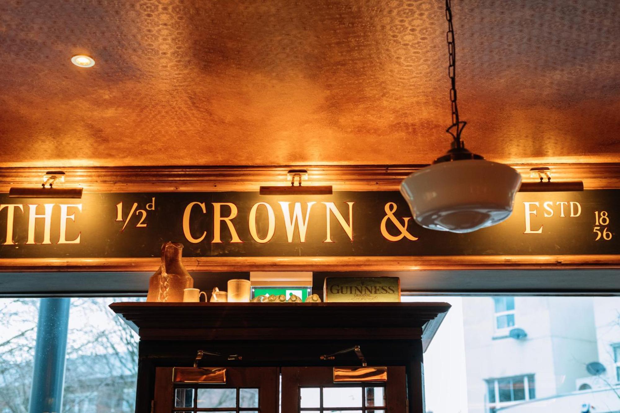 The Crown Pub & Gasthof 4*