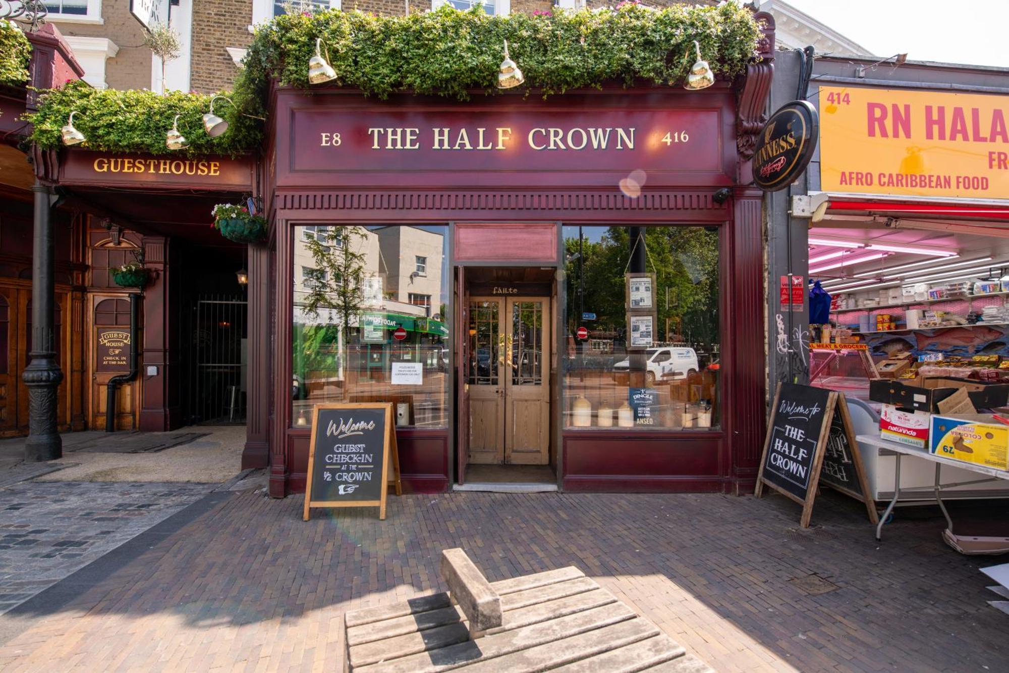 Gasthof The Crown Pub &